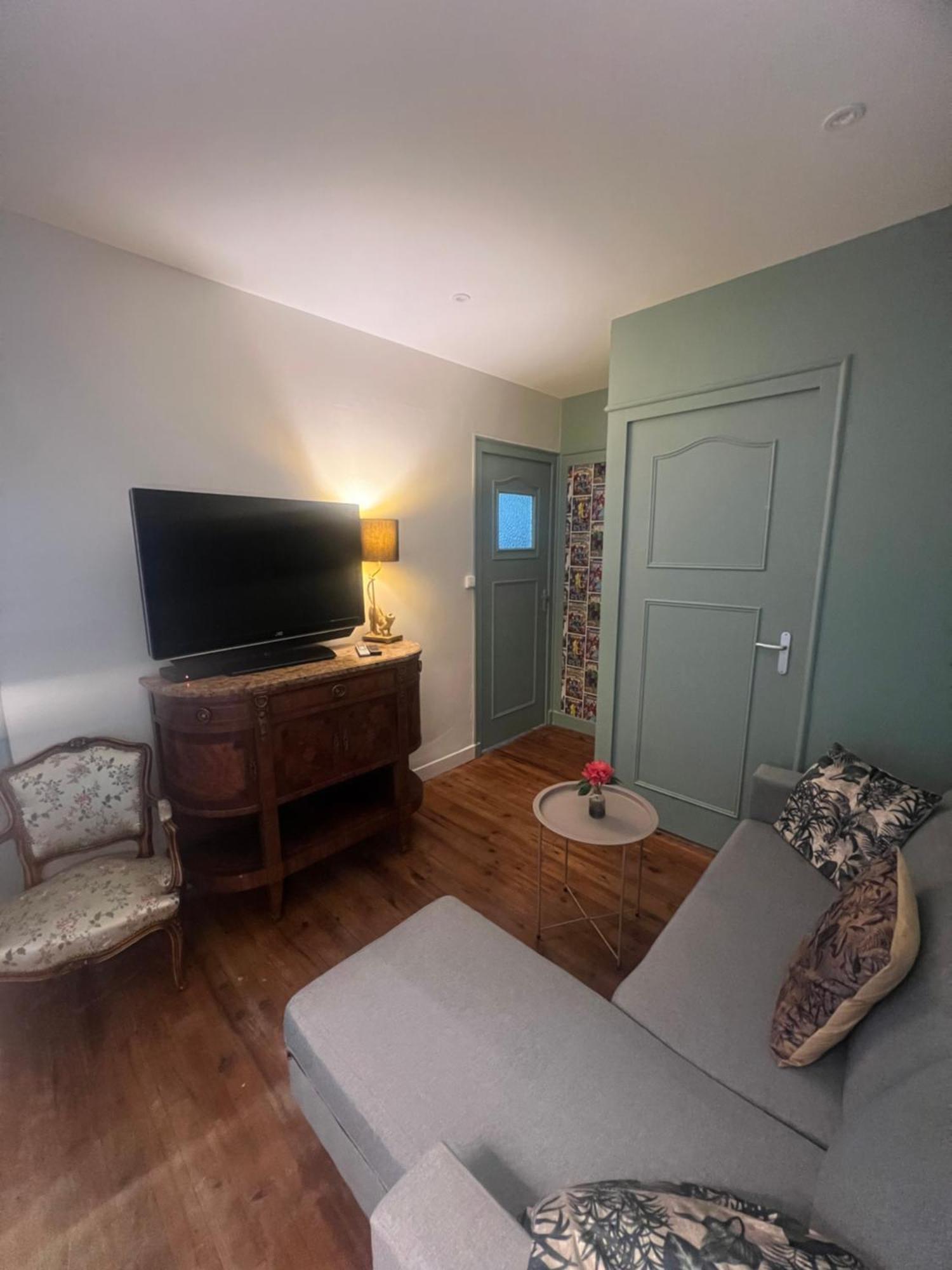 Prive « blue Bridge & Sauna » Apartment *
